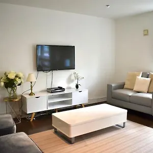 2 Bed In Southwark London